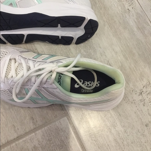 ASICS sneakers - Picture 3 of 3